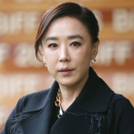 강수연