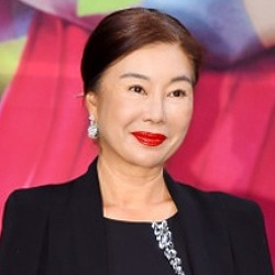김청