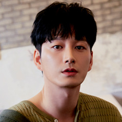 이현욱
