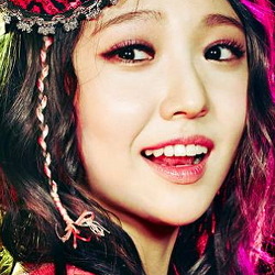 민
