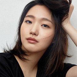 김고은