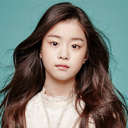 이나윤