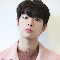 김도건