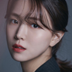 김지은