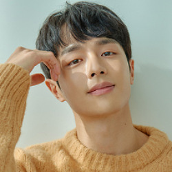 권혁