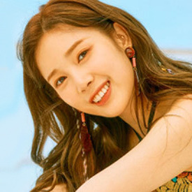 윤채경